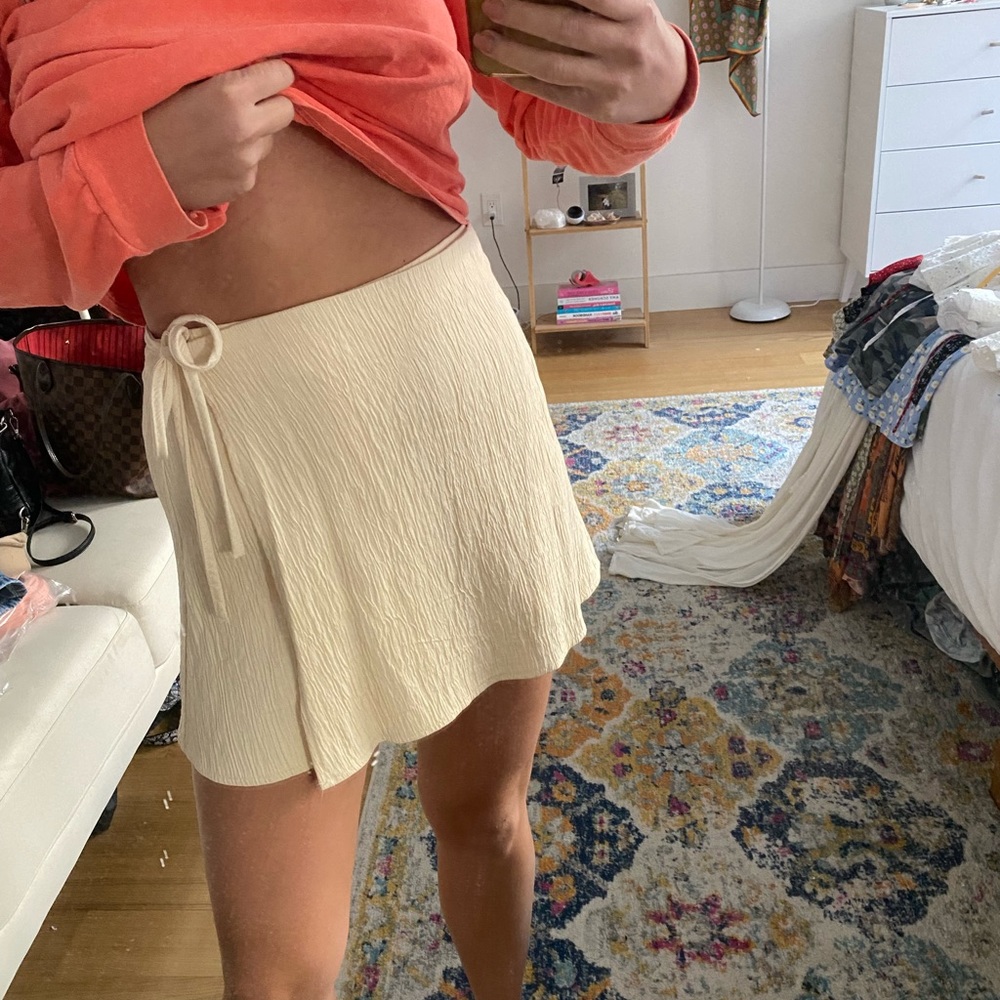 Mini skirt - Picture 2 of 4